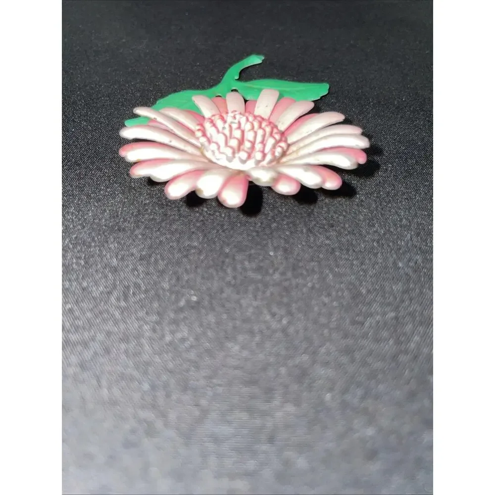Vintage 2 Shades Of Pink Enamel Brooch